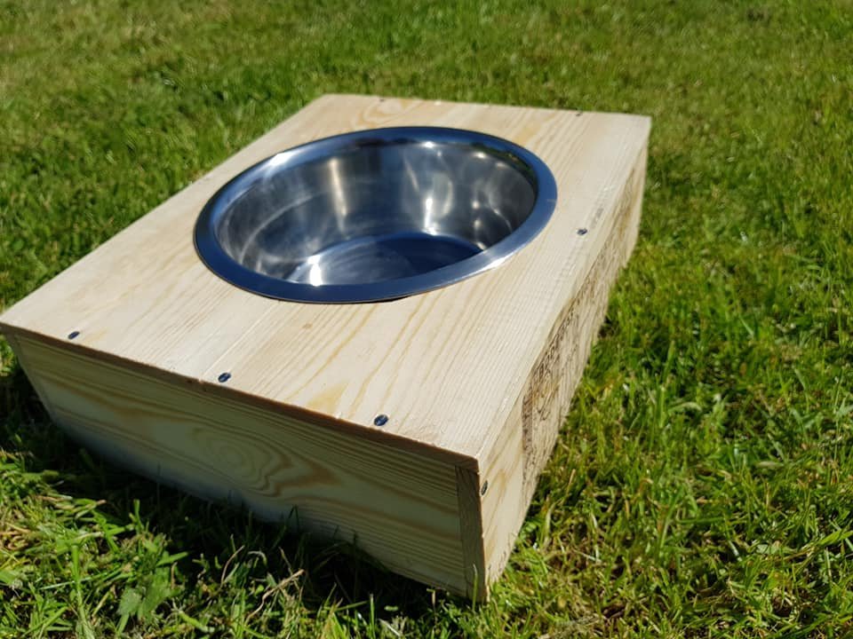 Reclaimed wooden wine box PET FEEDER BOWL Station for dogs & cats Small 