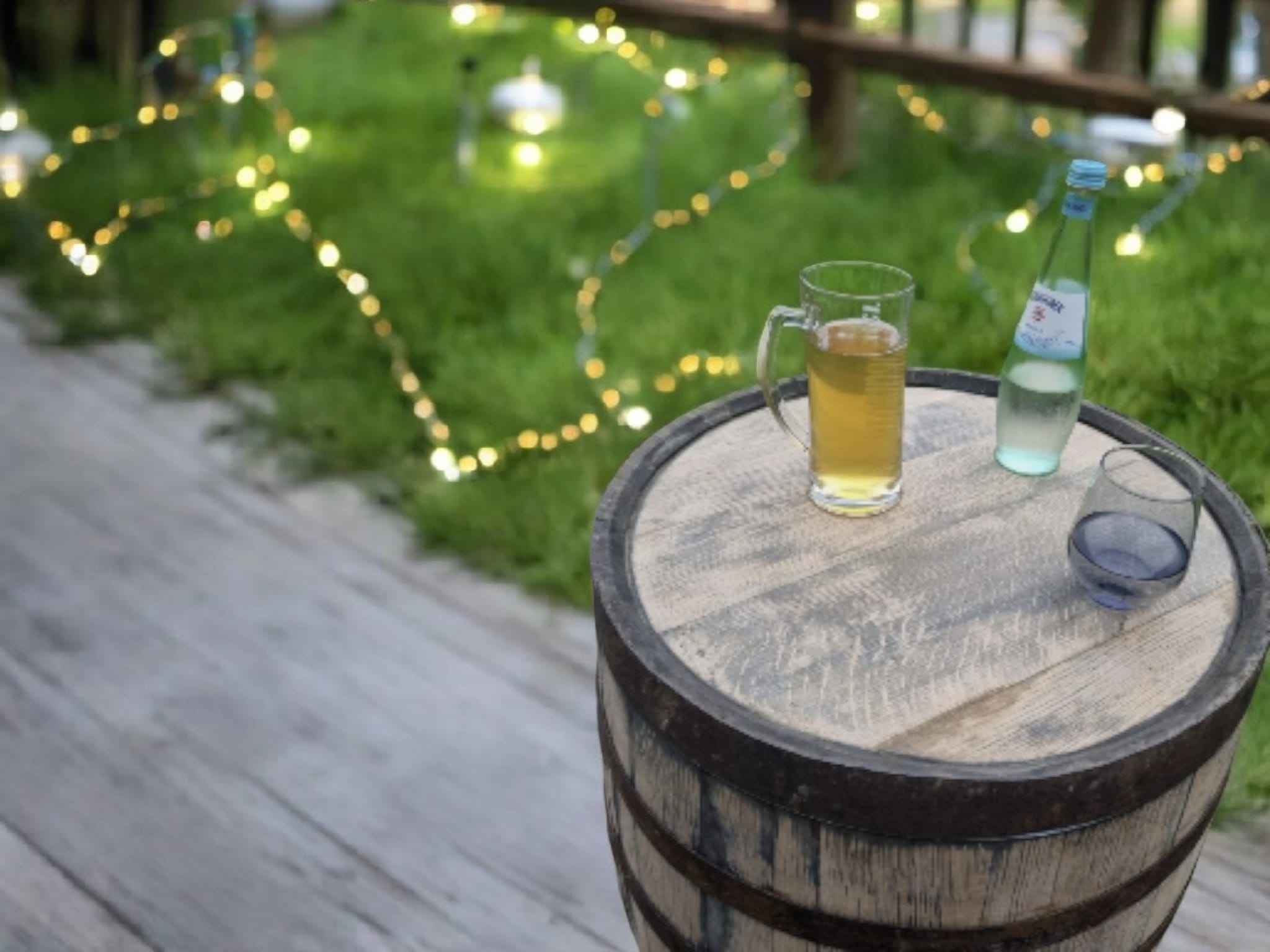 Barrel & Stand - Bar / Pub Garden Patio Table, Sanded and Varnished - Image 5